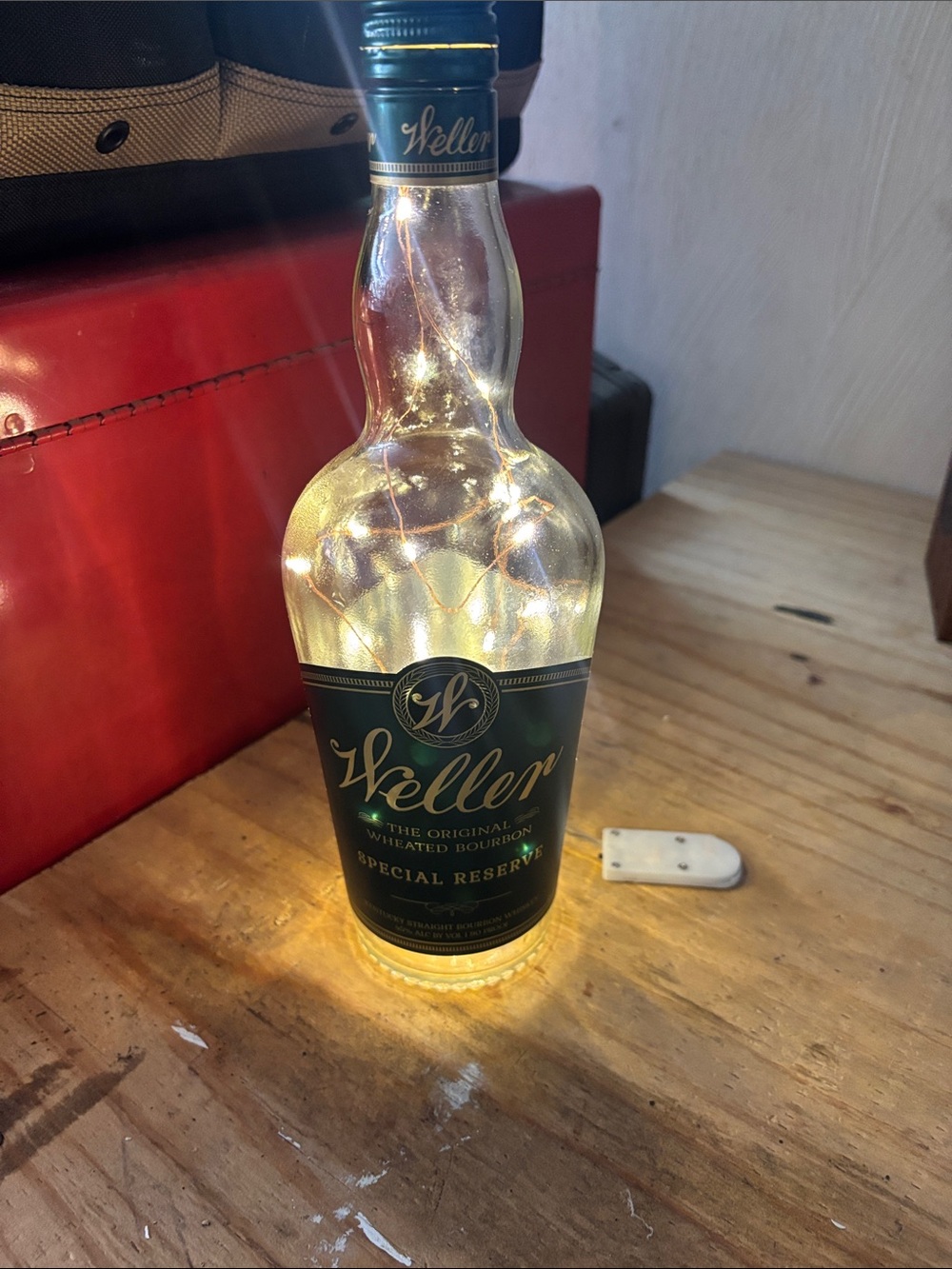 Weller Special Reserve Decorative Bottle with Fairy Lights - Green & Gold